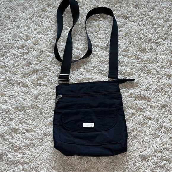 Baggallini CRUISER SLIM CROSSBODY Bag Crinkle Nylon Purse BLACK - Picture 1 of 14